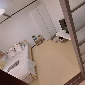 Nippori Nishi-tengachaya Guesthouse西天下茶屋アパートメント , Osaka Japón