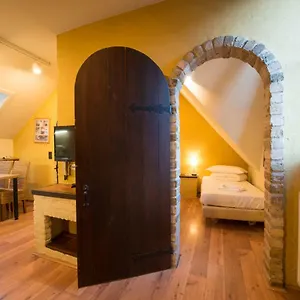 Flats By Lybeer Group 2*, Brujas Bélgica