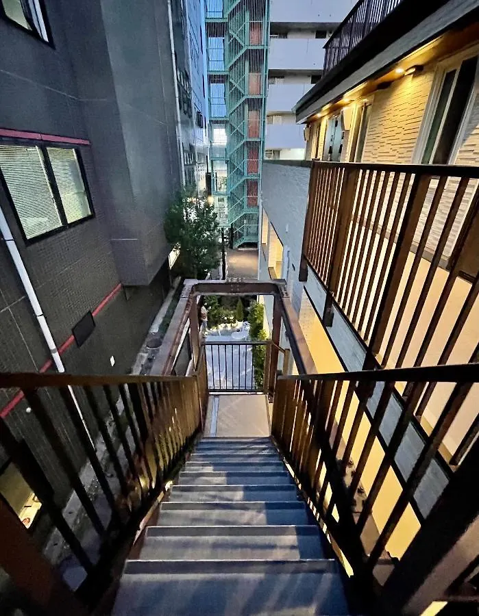 Shinjuku Warm House Hotel Tokyo 2*,